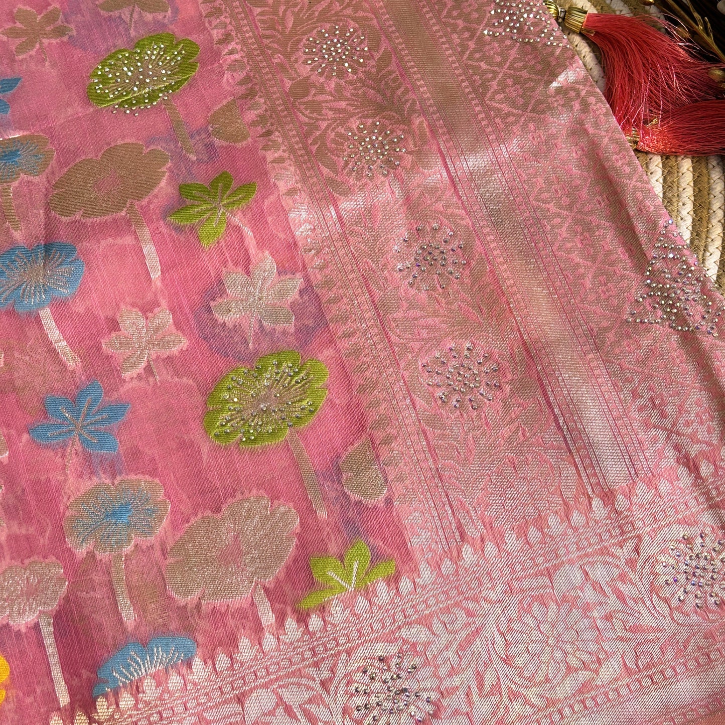 Linen Silk Saree with thread work zarcon detailing | pink | Maguvaa Sarees
